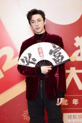 刘宇宁闪耀江苏卫视跨年舞台